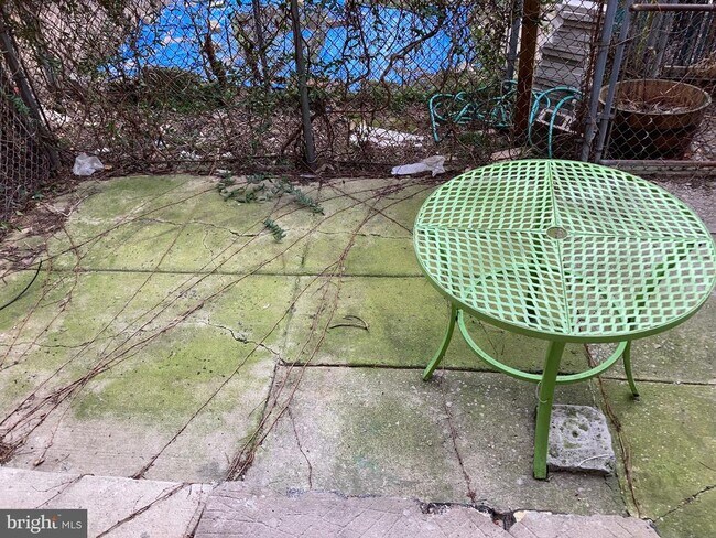 Foto del edificio - 5207 Hazel Ave