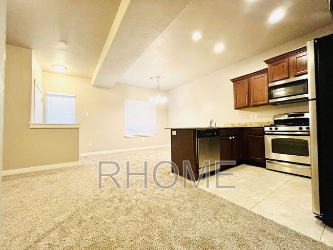 Building Photo - 3719 Lilac Heights Dr