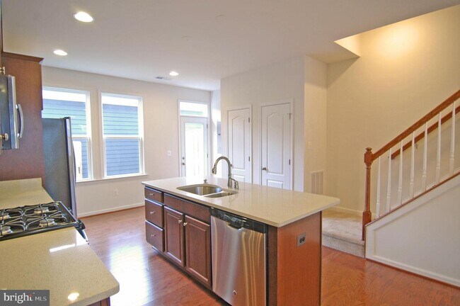 Foto del edificio - 8931 Quarry Rd