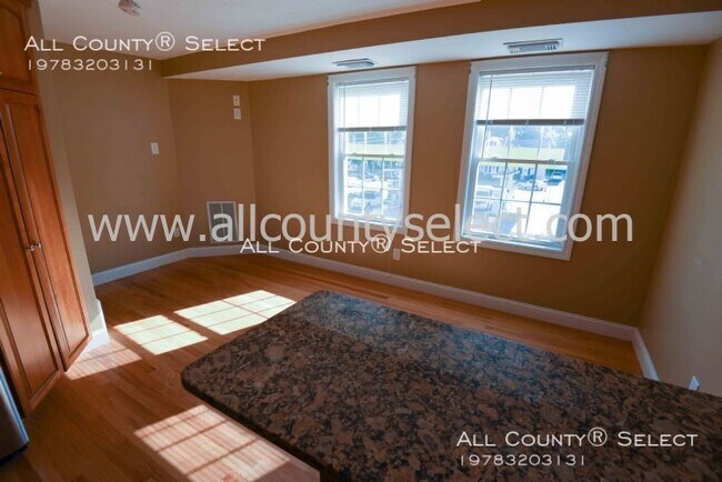 Building Photo - 83 Holten St