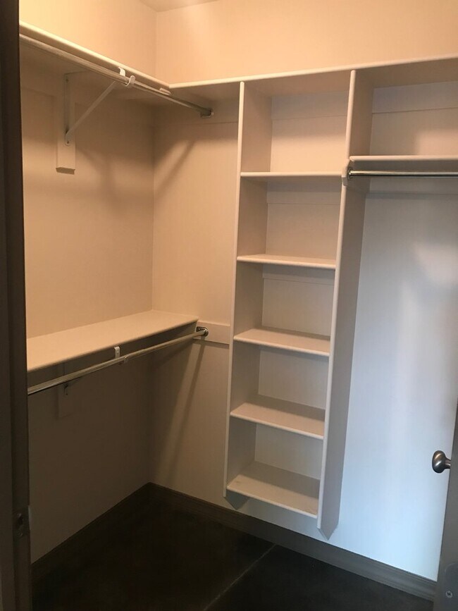 Foto del edificio - 51 W. Center