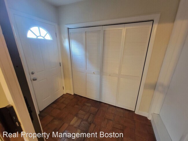 Building Photo - 3 br, 1.5 bath House - 1414 Hyde Park Ave