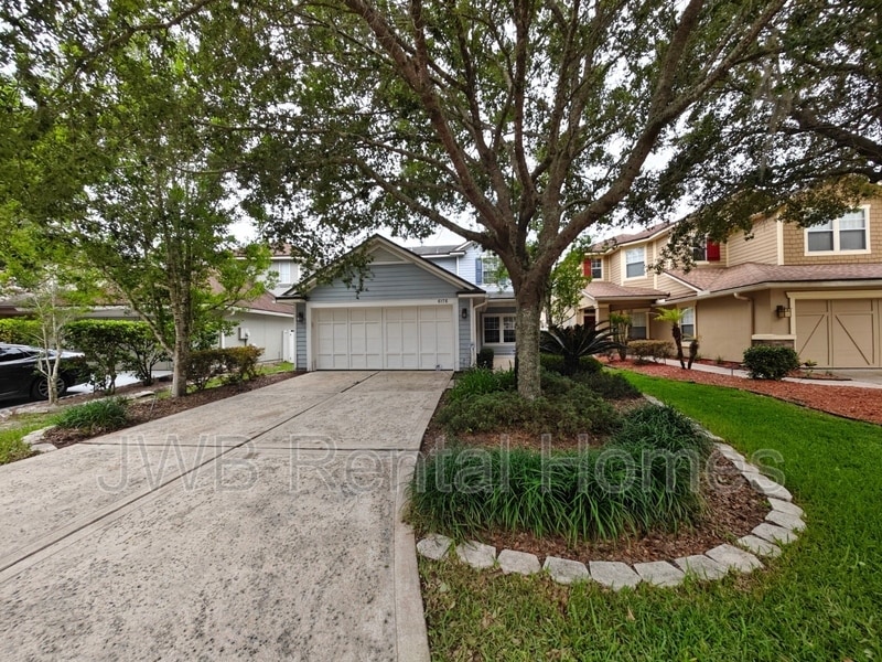 Foto principal - 6176 Casterbridge Rd