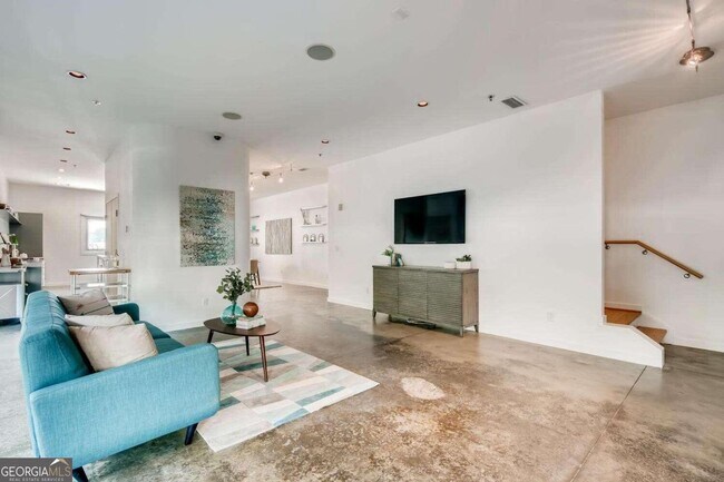 Building Photo - 455 Glen Iris Dr NE