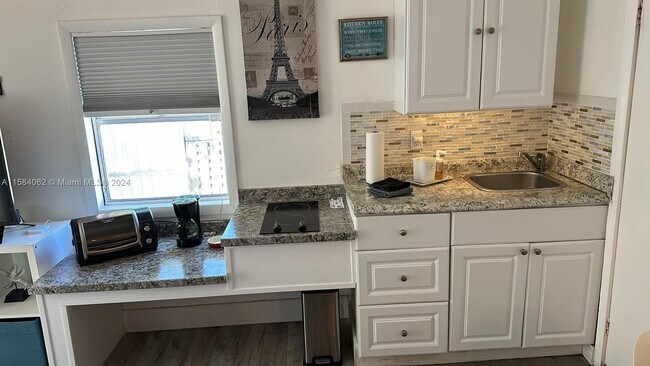 Foto del edificio - 1203 SW 128th Ave