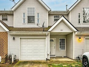 Building Photo - 883 SE 193rd Ave