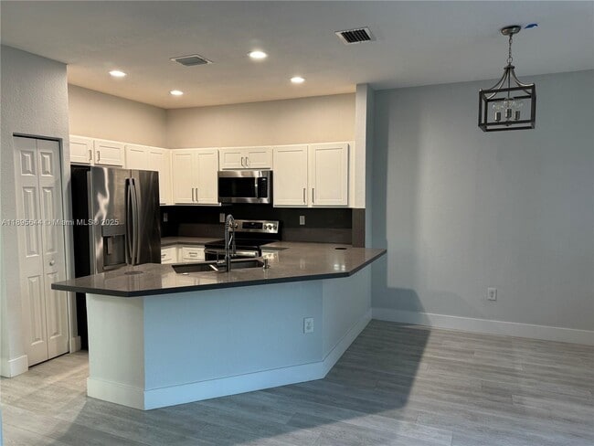 Building Photo - 4259 SW 164th Ct