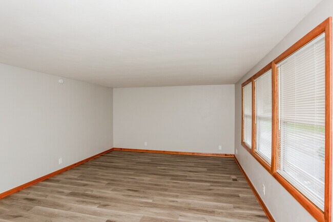 Building Photo - 2311 E 40th St