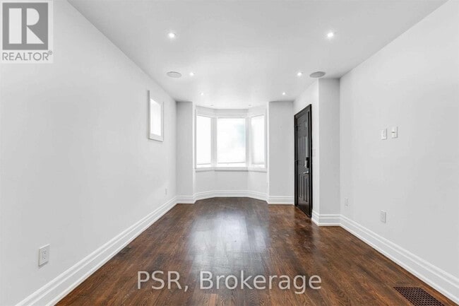 Building Photo - 114 Braemar Ave