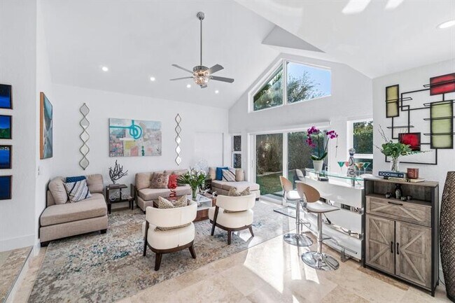 Foto del edificio - 2058 NW 52nd St