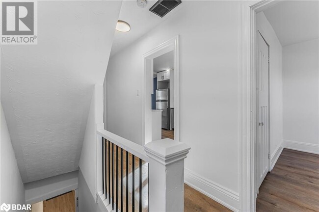 Building Photo - 57 Stirton St