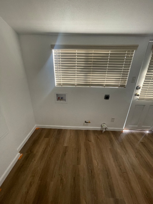 Foto del edificio - 12512 Broadway Ave