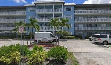 Building Photo - 3800 Van Buren St