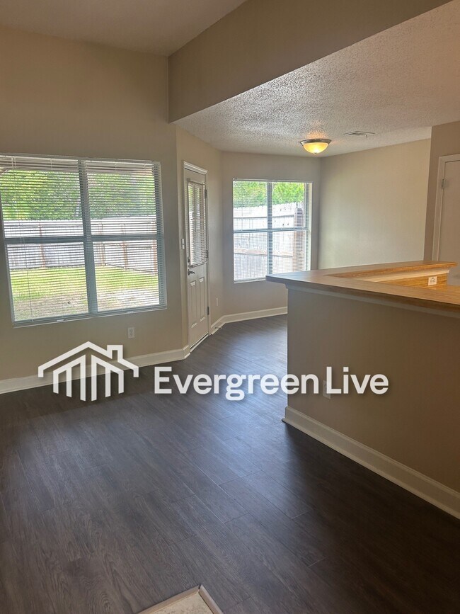 Foto del edificio - 30 Callan Ct