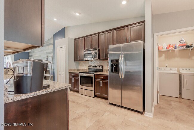 Foto del edificio - 13328 Smithwick Ln