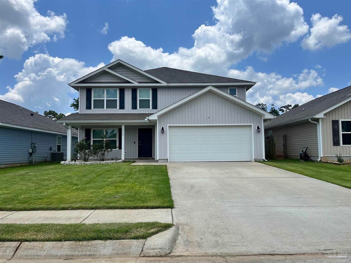 Foto principal - 5862 Blackhorse Cir