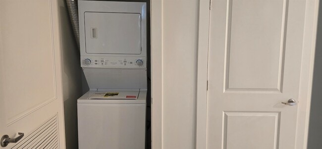 Photo - 61 Virginia Ave Apartment