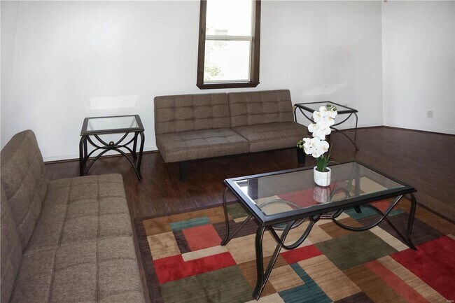 Foto del edificio - 204 N Olive St
