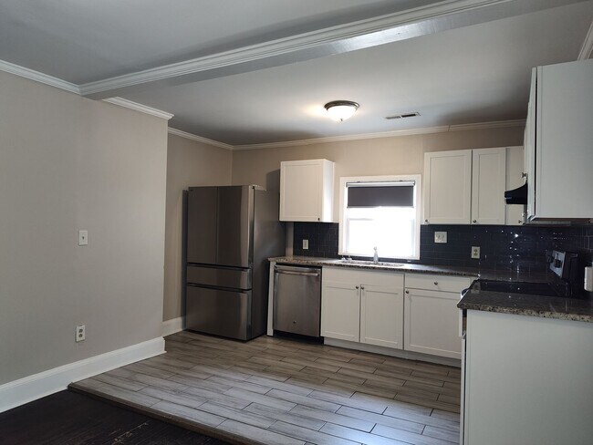 Foto del edificio - Charming 3 Bedroom, 1 Bath Home located near Plaza Midwood!