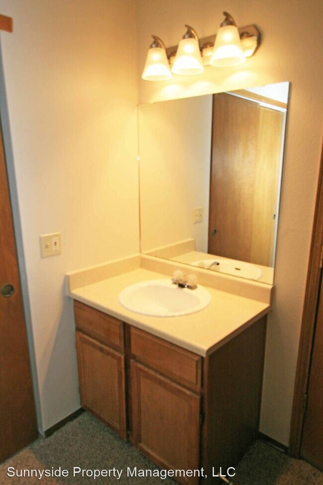 Building Photo - 2 br, 1 bath House - 11189 Alcott St Apt B