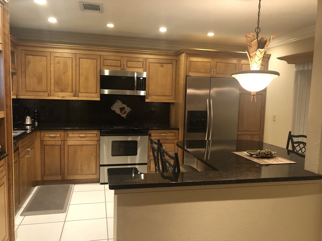 Primary Photo - 1055 Kensington Park Dr