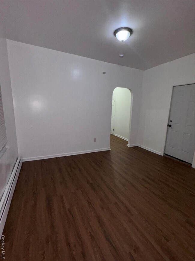 Foto del edificio - 3951 De Reimer Ave