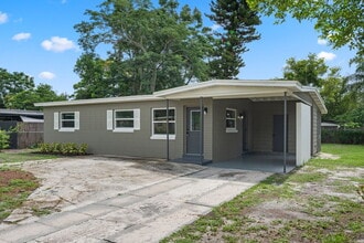 Building Photo - 709 Suzette Dr