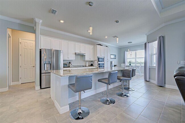 Foto del edificio - 15240 Spanish Point Dr
