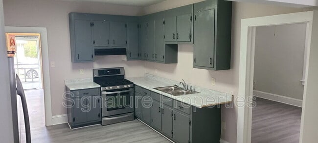 Building Photo - 5421 Blue Ridge Ave