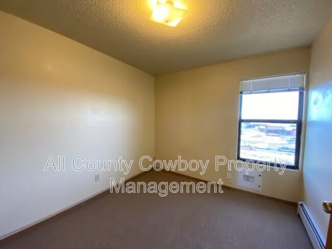 Foto del edificio - 3338 Joanna Brunner St