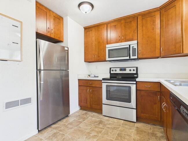 Foto del edificio - 2 bedroom condo in Marina available for rent