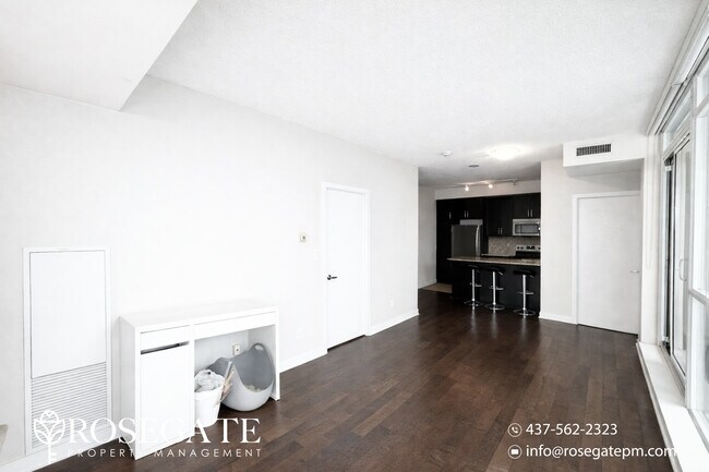 Building Photo - Spacious 2-Bedroom Corner Condo with Parking, Locker & Utilities Included in Mississauga