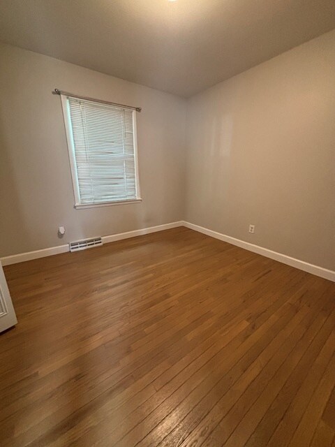 Foto del edificio - 28 Locksley Ln