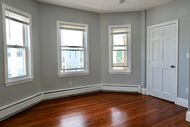 Building Photo - 23 Granfield Ave