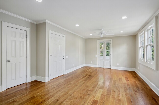 Building Photo - 1507 Upperline St