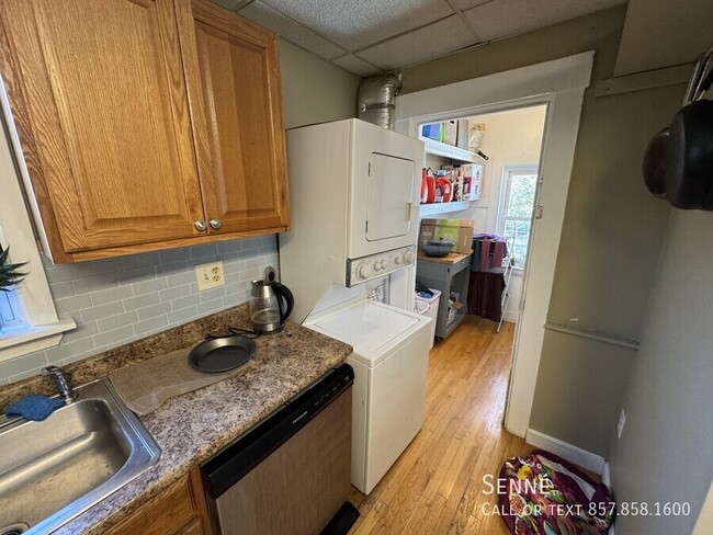 Foto del edificio - 737 Somerville Ave