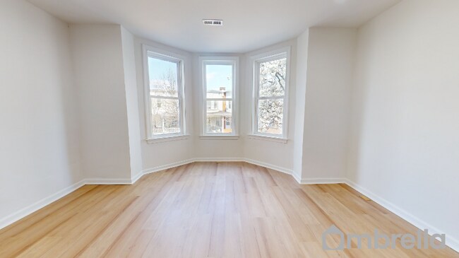 Building Photo - 343 E 28th St