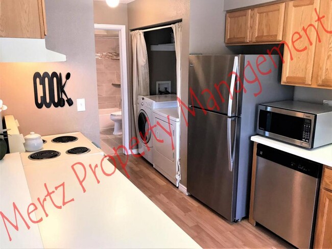 Foto del edificio - 4361 Hunting Meadows Cir.