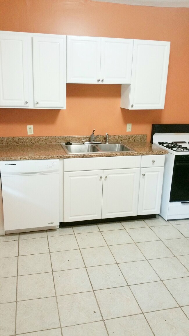 Cocina - 56 W Dodridge St