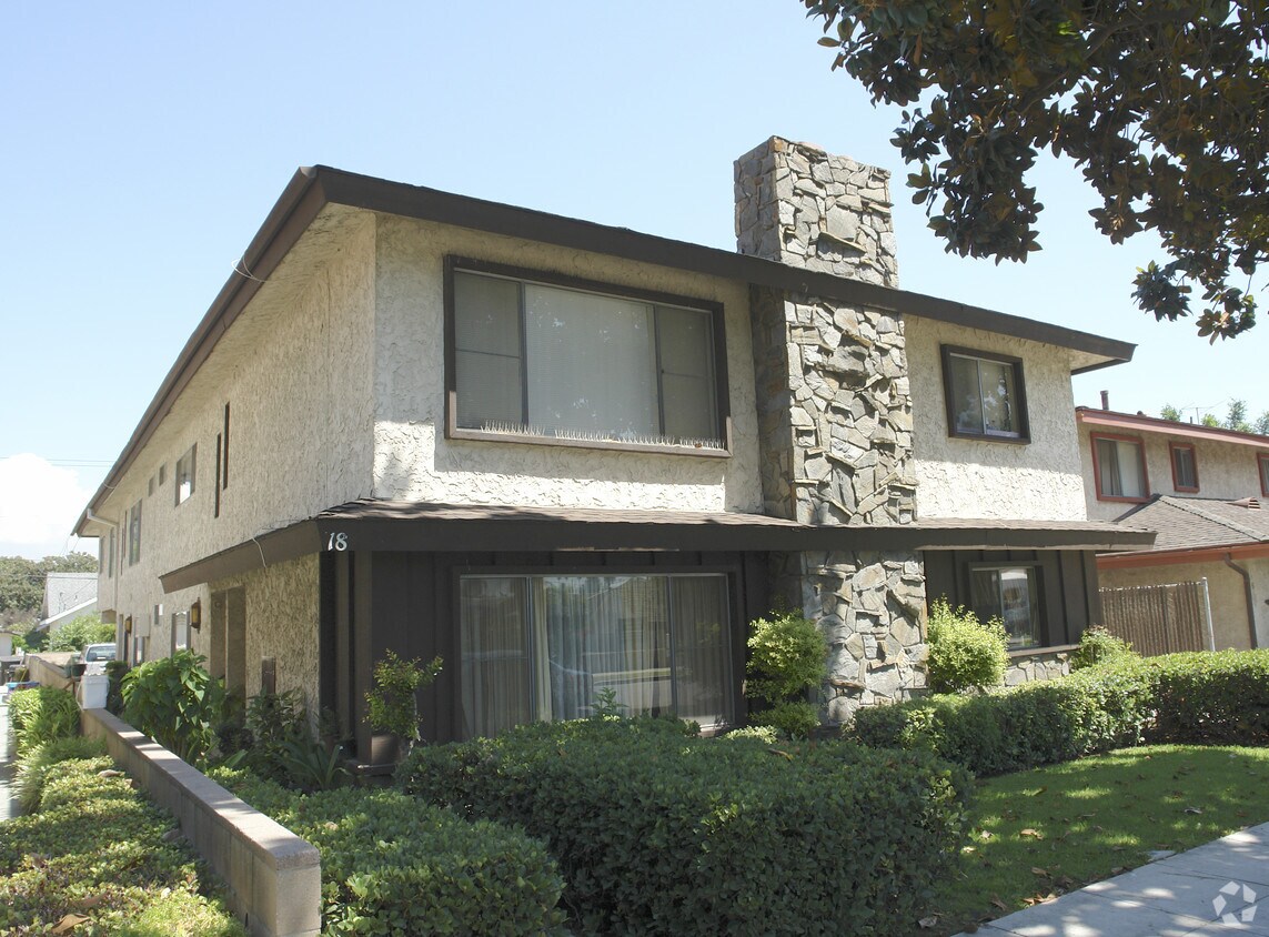 Building Photo - 18 N El Molino St