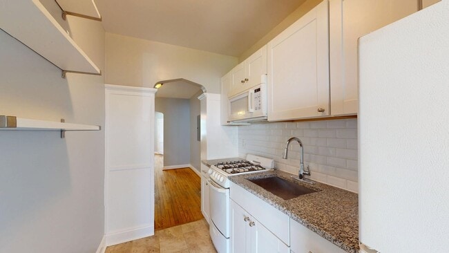 Building Photo - 4021 7th St NE