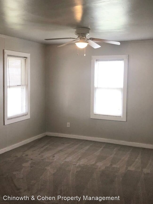 Building Photo - 1 br, 1 bath House - 210 E 3rd Ave