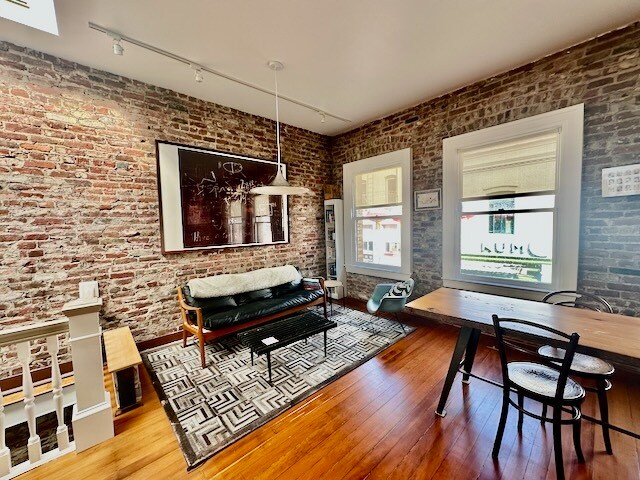 Foto del edificio - 715 Commercial St
