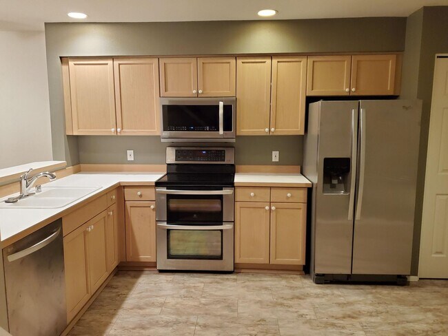 Foto del edificio - Everett - Silver Lake 2 Primary Bedroom To...