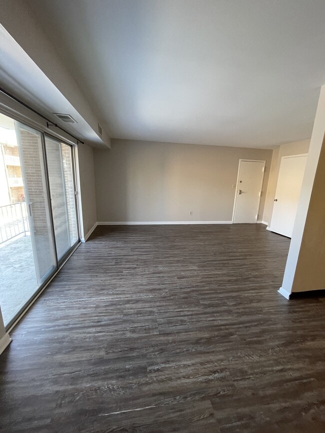 Foto del edificio - 1022 Adams Ave