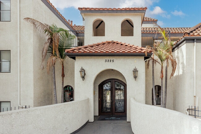 Entrance - Ocean Elements at Villa del Sol Apartments