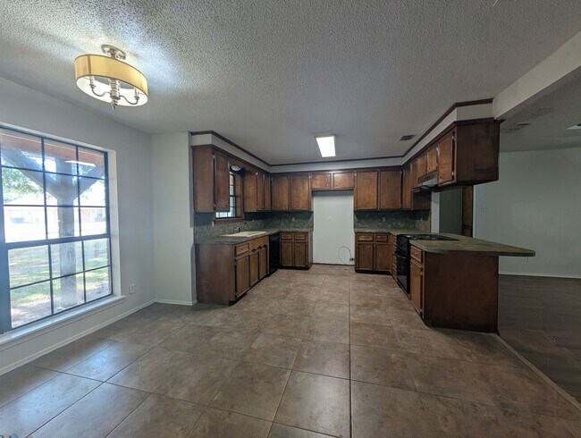 Foto del edificio - 3008 Brittney Ln