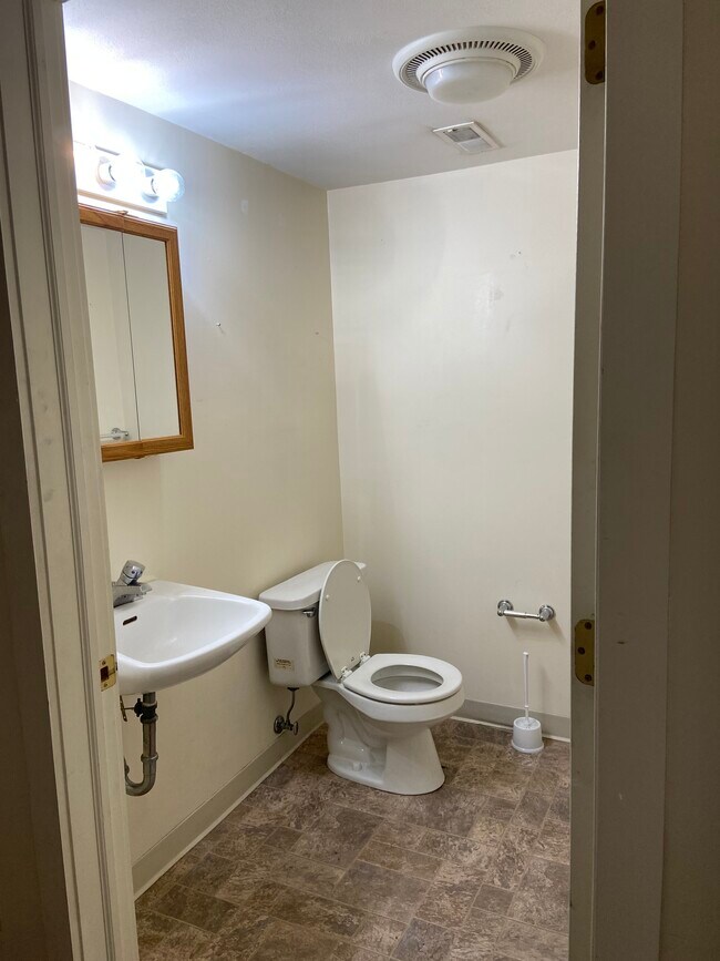 Foto del edificio - 131 E Water St