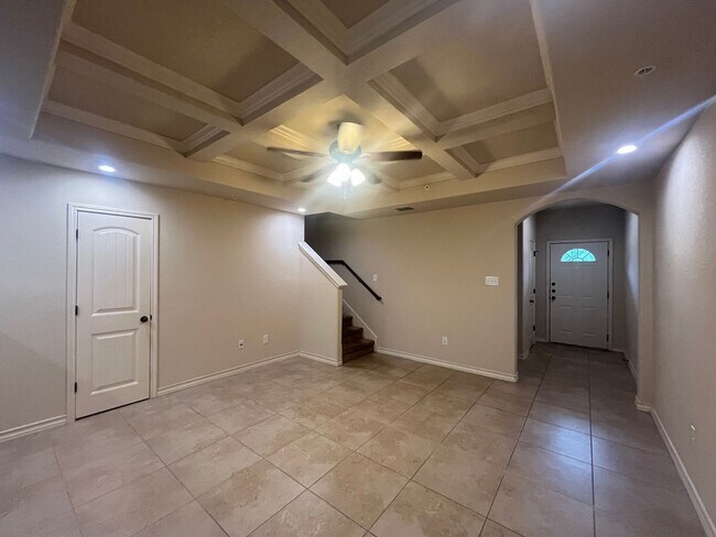 Foto del edificio - 6602 Arancione Ave