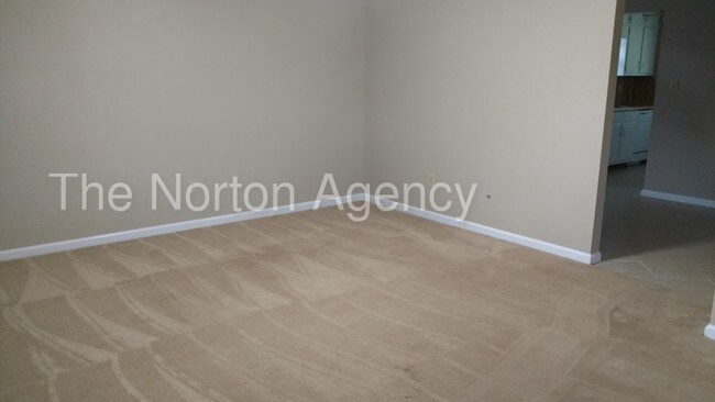 Building Photo - 4303 McClure Dr